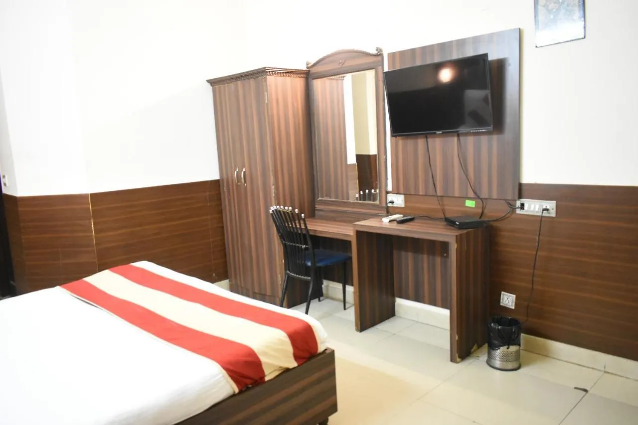 ***  Hotel Kashish Plaza - 5 Mins From Metro Station Delhi  India