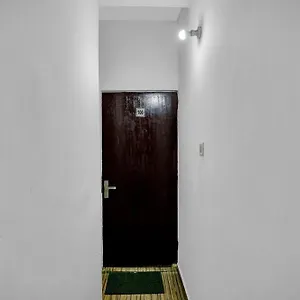 Hotel Collection O Jps Near Pvr Vikaspuri, Delhi (National Capital Territory of India)